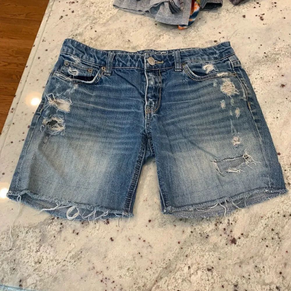 American Eagle Mid-Rise Distressed Denim Shorts 2